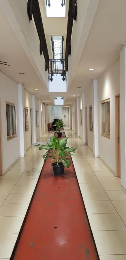 Hotel Dequr Jakarta Kota Exterior photo