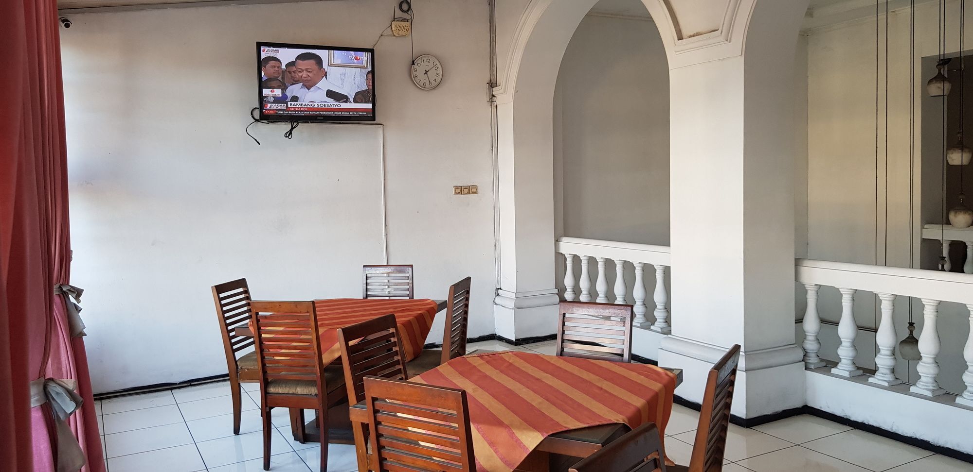 Hotel Dequr Jakarta Kota Exterior photo
